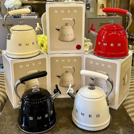 Picture of SMEG WISPER KETTLE